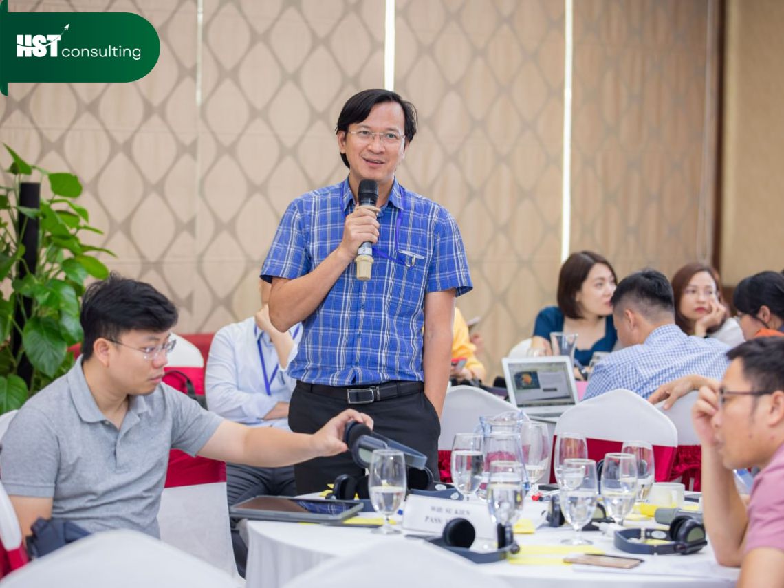 Ông Nguyễn Hồng Sơn nhận giải tại Chương trình đào tạo Mạng lưới chuyên gia chuyển đổi số