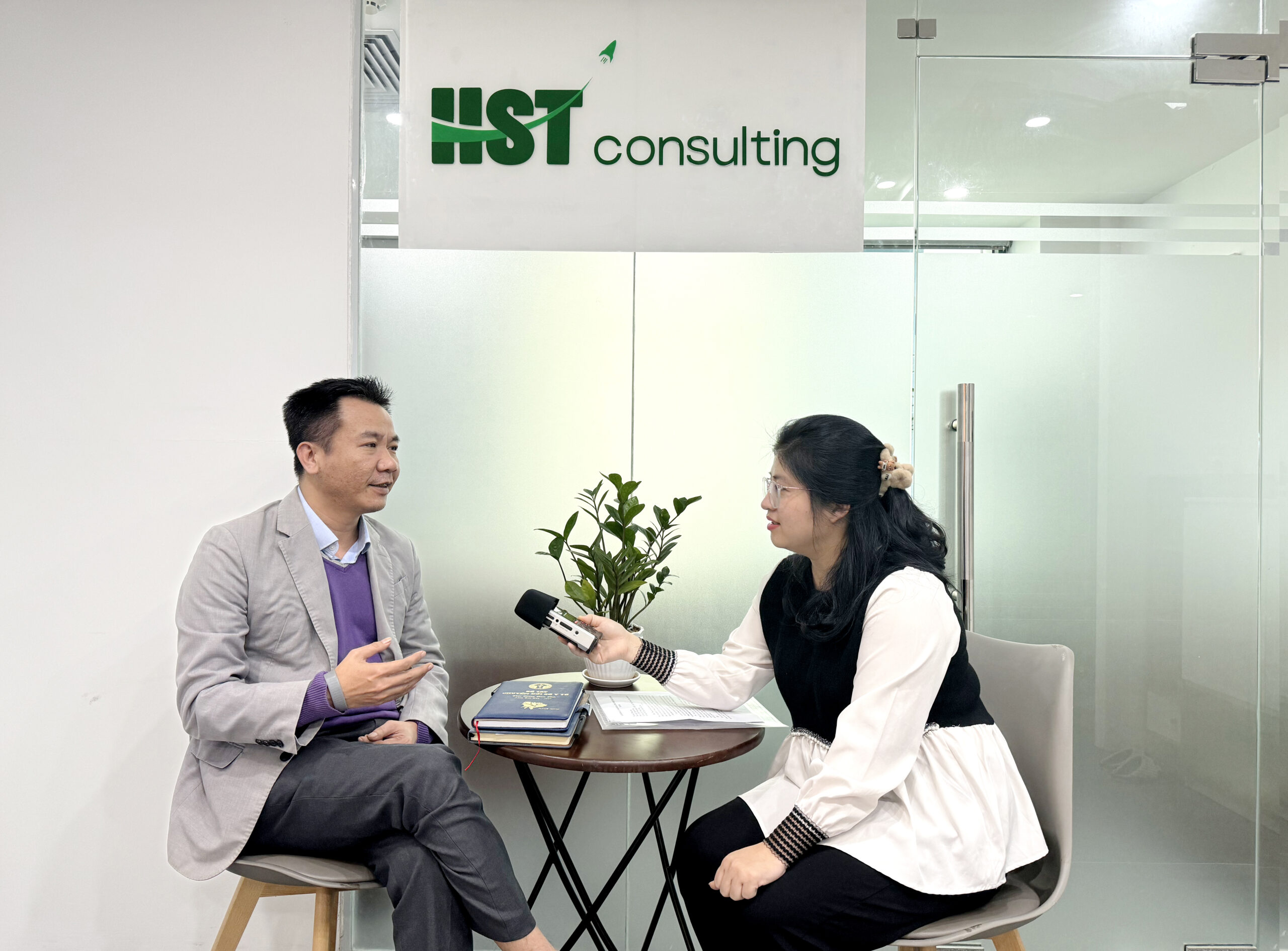 CEO Lê Thanh Tùng phỏng vấn